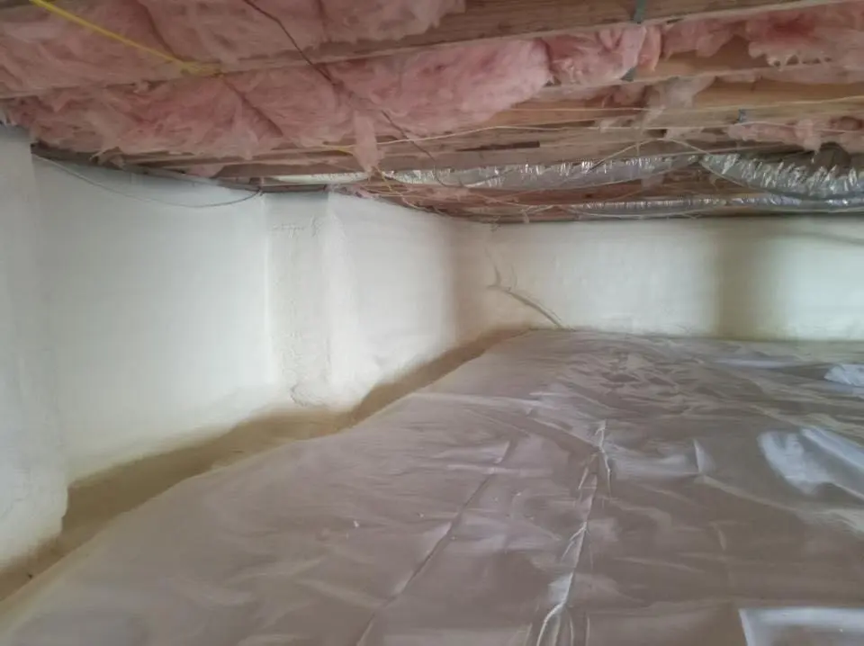Crawl space encapsulation with closed-cell spray foam for Roof Maintenance in Willowick